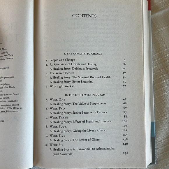 *Like New* 8 Weeks To Optimum Health Book - Picture 2 of 4